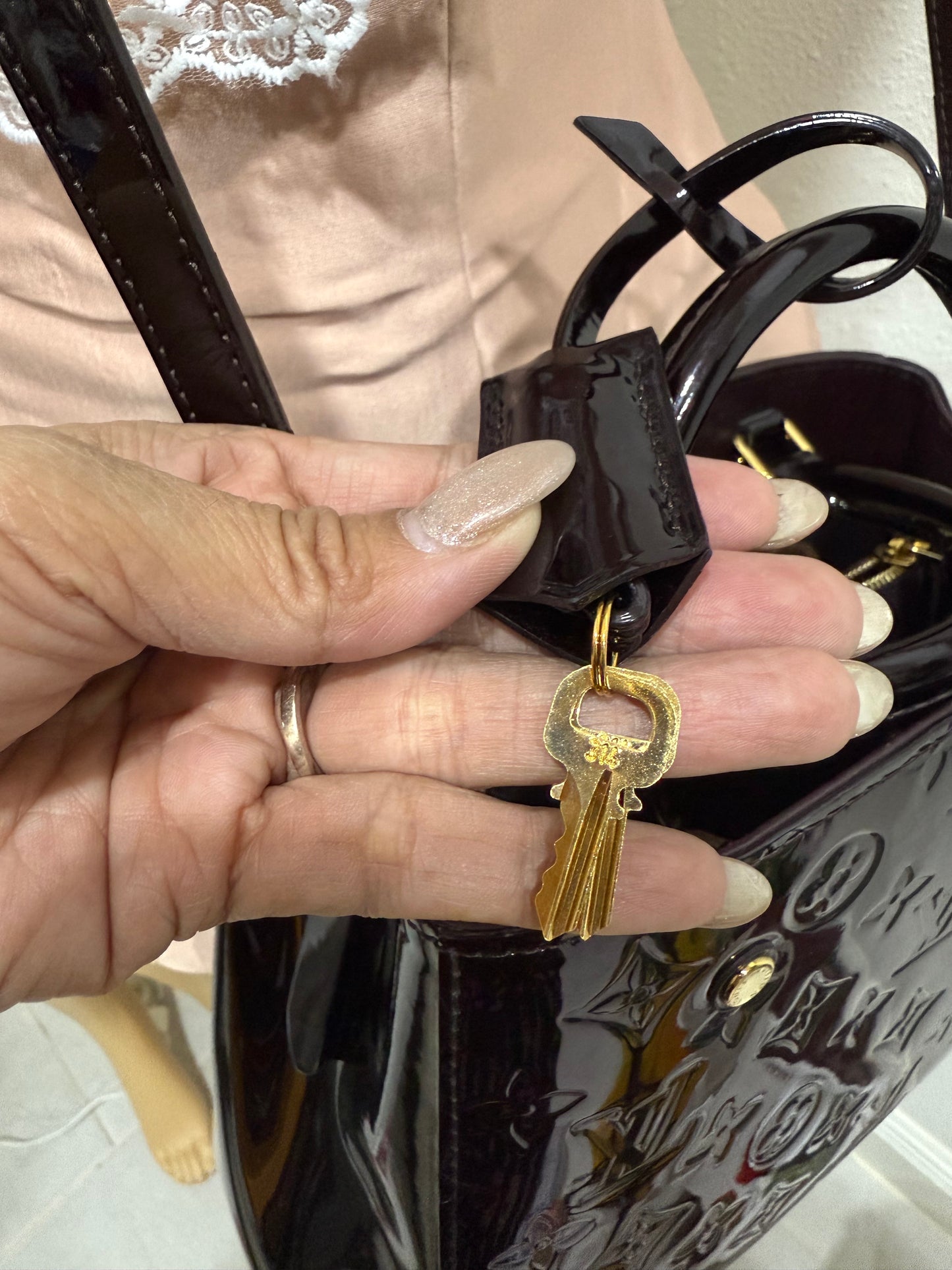 Louis Vuitton Monogram Vernis Montaigne BB